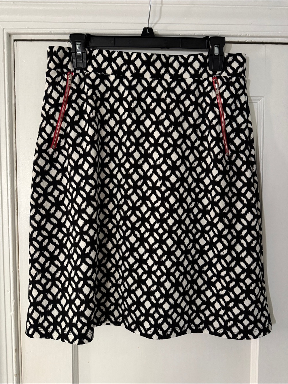 Le Lis Black and White Geometric A-Line Skirt with Red Zip Detail